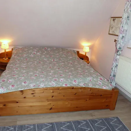 Osterhuus - Gemuetlich, Familienfreundlich, Wallbox, Wlan, 3-sterne, Im Zentrum Von Feriehus *