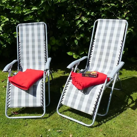 Feriehus Osterhuus - Gemuetlich, Familienfreundlich, Wallbox, Wlan, 3-sterne, Im Zentrum Von *