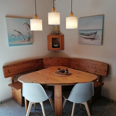 בית נופש Osterhuus - Gemuetlich, Familienfreundlich, Wallbox, Wlan, 3-sterne, Im Zentrum Von *