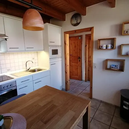 Semesterbostad Osterhuus - Gemuetlich, Familienfreundlich, Wallbox, Wlan, 3-sterne, Im Zentrum Von