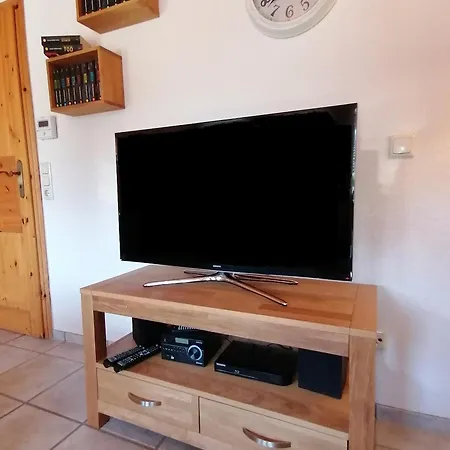 Osterhuus - Gemuetlich, Familienfreundlich, Wallbox, Wlan, 3-sterne, Im Zentrum Von בית נופש *